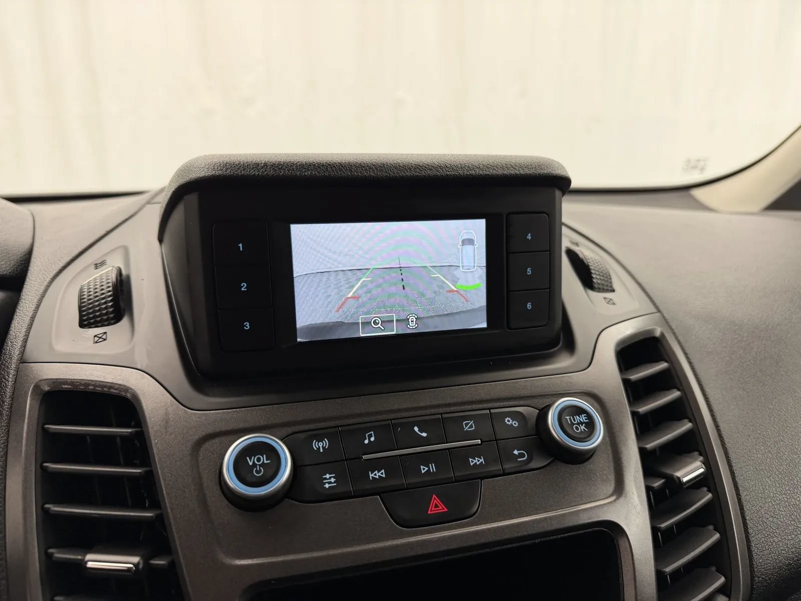 Used 2020 Ford Transit Connect XL FWD image 23