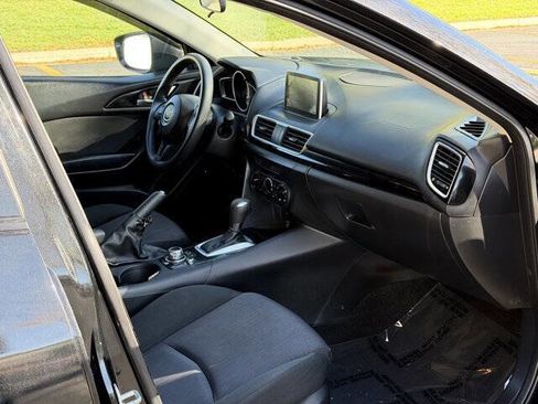 Used 2016 MAZDA MAZDA3 i Sport image 20