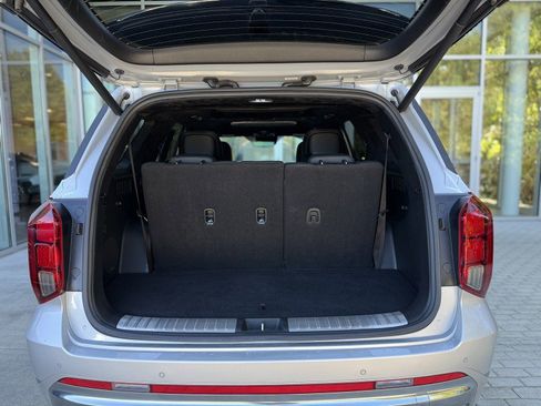 Used 2024 Hyundai Palisade Calligraphy image 32