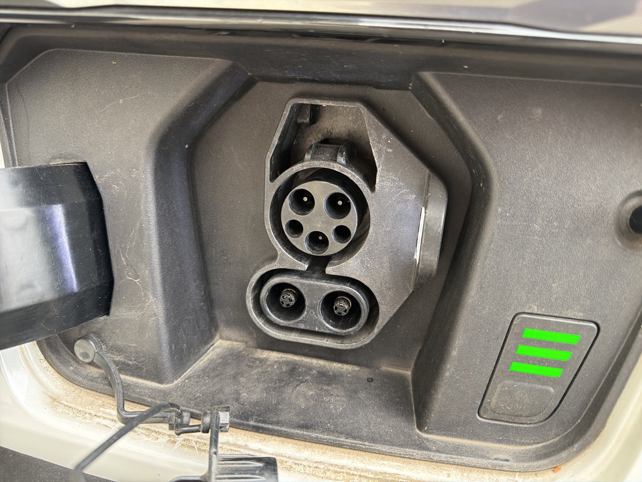 Certified 2023 Kia Niro Wave w/ Wave Preserve Package FWD image 9
