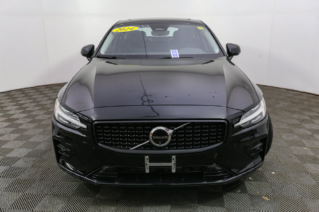 Used 2024 Volvo S60 B5 Plus w/ Climate Package AWD/4WD image 4