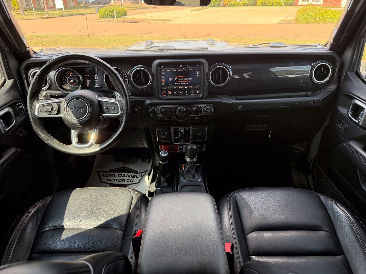 Used 2023 Jeep Wrangler Unlimited Rubicon 392 w/ Xtreme Recon 35" Tire Package AWD/4WD image 23