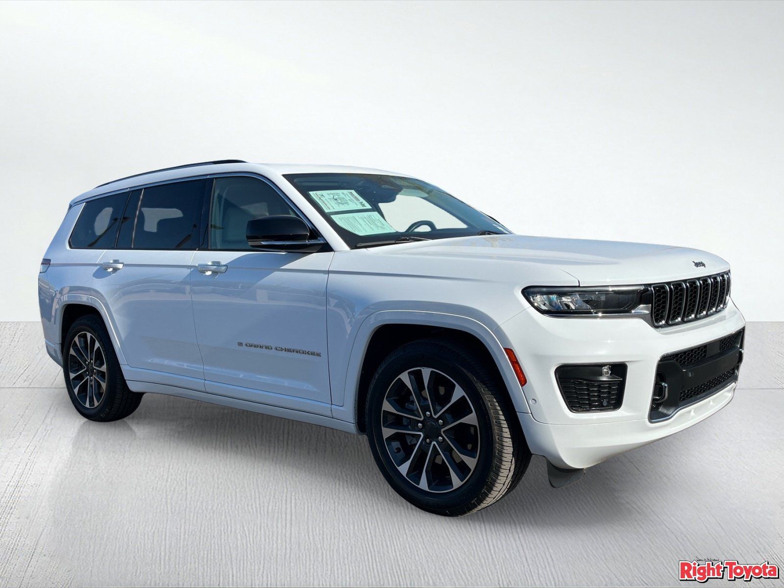 Used 2023 Jeep Grand Cherokee L Overland AWD/4WD image 8