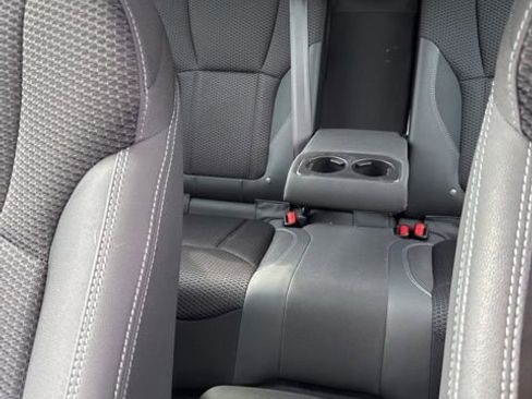 Used 2022 Subaru Forester Premium image 18