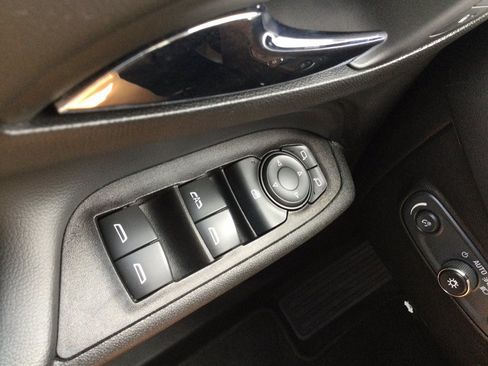 Used 2020 Chevrolet Equinox LT AWD/4WD image 40
