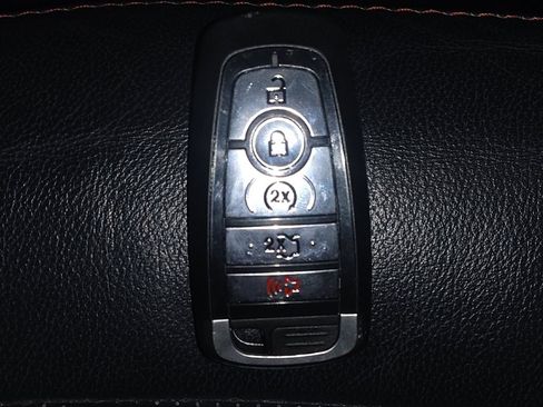 Used 2019 Ford Explorer Sport image 32