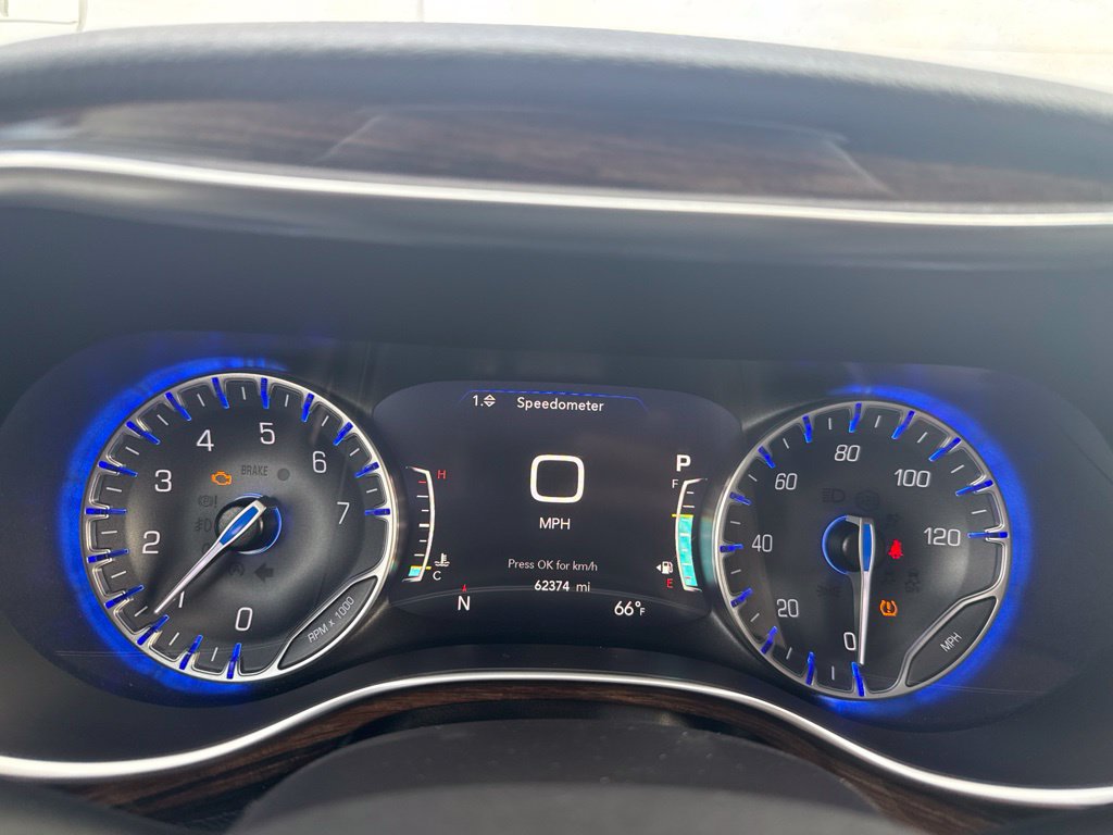 Used 2022 Chrysler Pacifica Limited FWD image 13