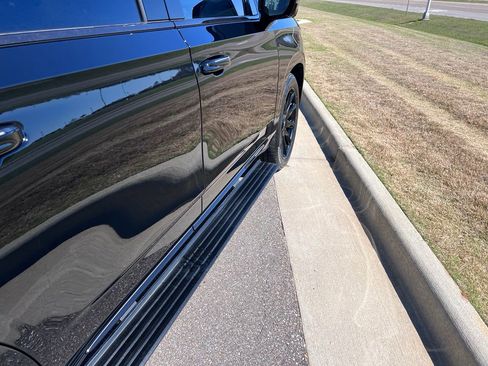 Used 2024 Cadillac Escalade Premium Luxury Platinum image 16