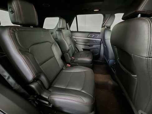 Used 2018 Ford Explorer Sport w/ Equipment Group 401A AWD/4WD image 33