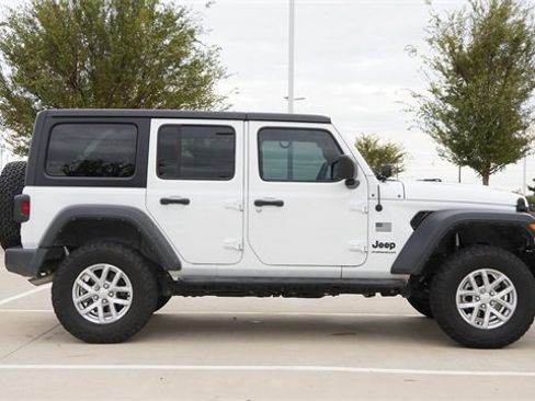 Used 2023 Jeep Wrangler Sport S image 8
