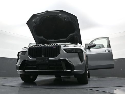 Used 2025 BMW X7 M60i w/ Executive Package AWD/4WD image 39
