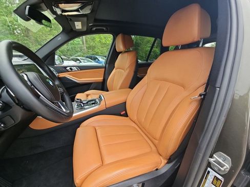 Used 2022 BMW X5 sDrive40i w/ Luxury Seating Package image 16