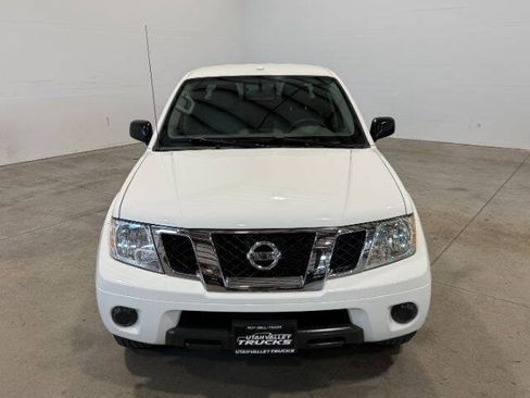 Used 2017 Nissan Frontier SV AWD/4WD image 4