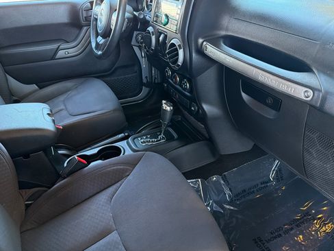 Used 2013 Jeep Wrangler Sport AWD/4WD image 17