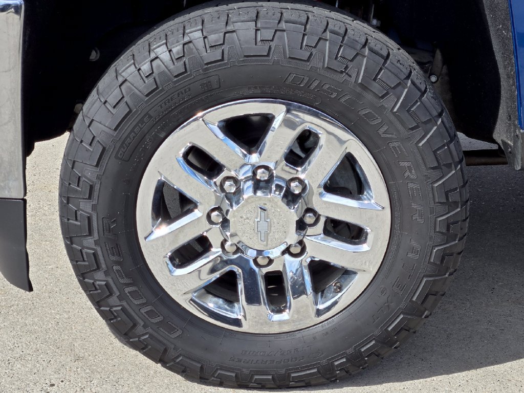 Used 2017 Chevrolet Silverado 3500 LTZ w/ Duramax Plus Package AWD/4WD image 6