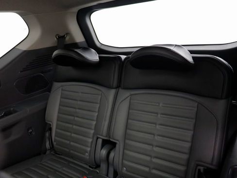 Used 2024 Kia EV9 Land image 17