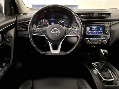 Used 2021 Nissan Rogue Sport SL w/ Premium Package image 6