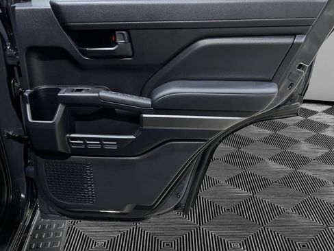 Used 2025 Toyota 4Runner TRD Off-Road image 18