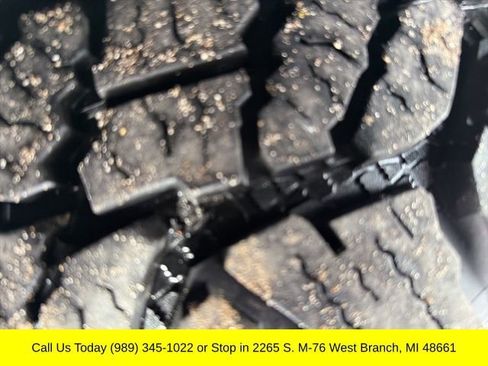 Used 2018 Chevrolet Colorado Z71 w/ Z71 Midnight Edition image 6