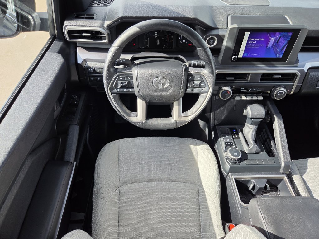 Used 2025 Toyota 4Runner SR5 AWD/4WD image 13