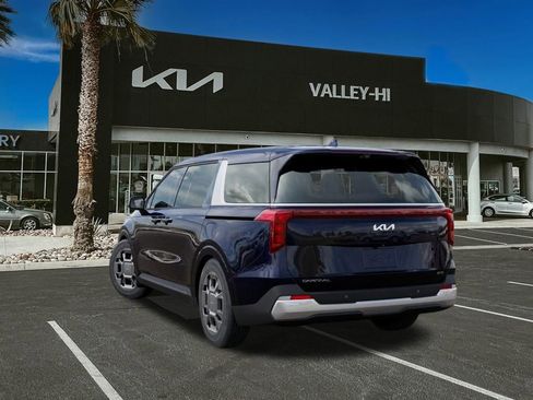 New 2026 Kia Carnival EX image 4