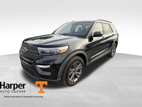 Used 2021 Ford Explorer XLT w/ Equipment Group 202A AWD/4WD image 1