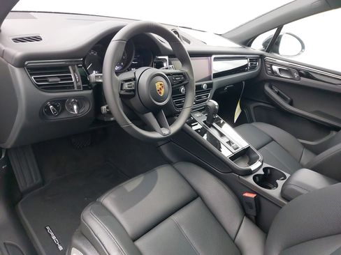 New 2026 Porsche Macan image 18