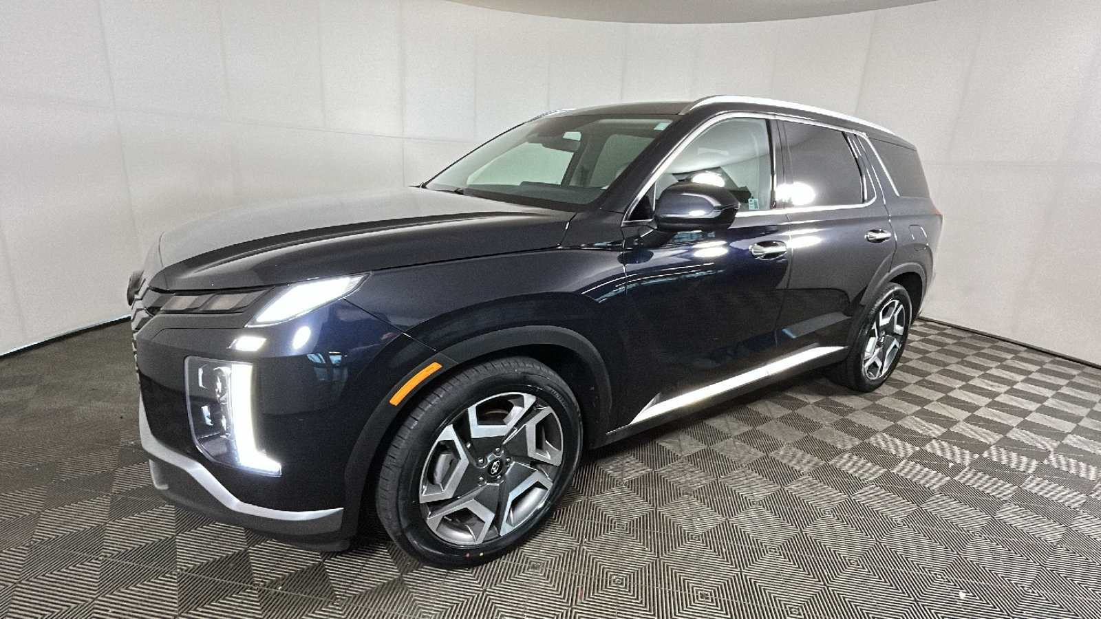 Used 2024 Hyundai Palisade Limited AWD/4WD image 8