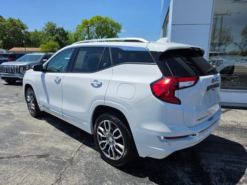 Used 2022 GMC Terrain Denali w/ Denali Premium Package AWD/4WD image 7