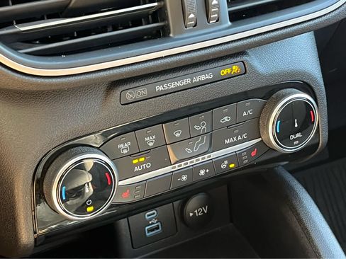 Used 2022 Ford Escape SE w/ Convenience Package image 23