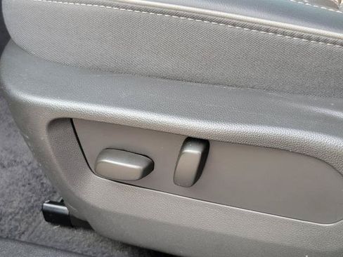 Used 2023 Buick Envision Avenir AWD/4WD image 9
