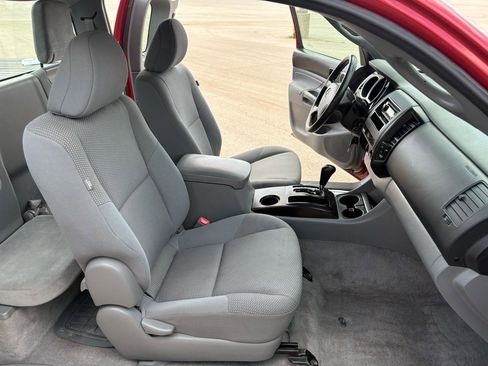 Used 2011 Toyota Tacoma 2WD Access Cab image 30