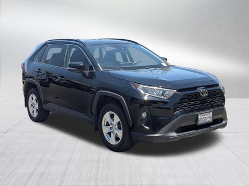 Used 2022 Toyota RAV4 LE FWD image 7