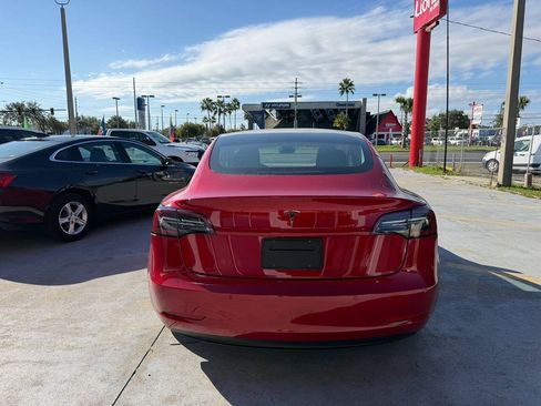 Used 2022 Tesla Model 3 RWD image 6