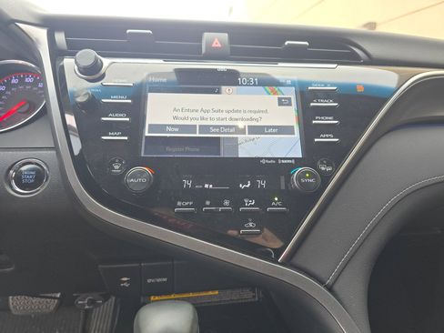 Used 2018 Toyota Camry XSE image 24