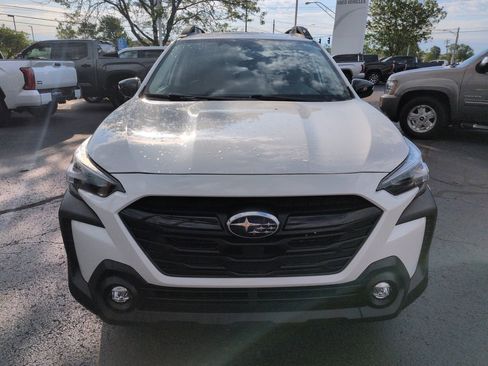 Used 2025 Subaru Outback Onyx Edition AWD/4WD image 8