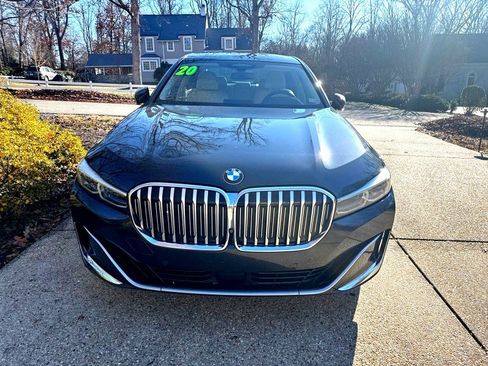 Used 2020 BMW 750i xDrive w/ Executive Package image 9