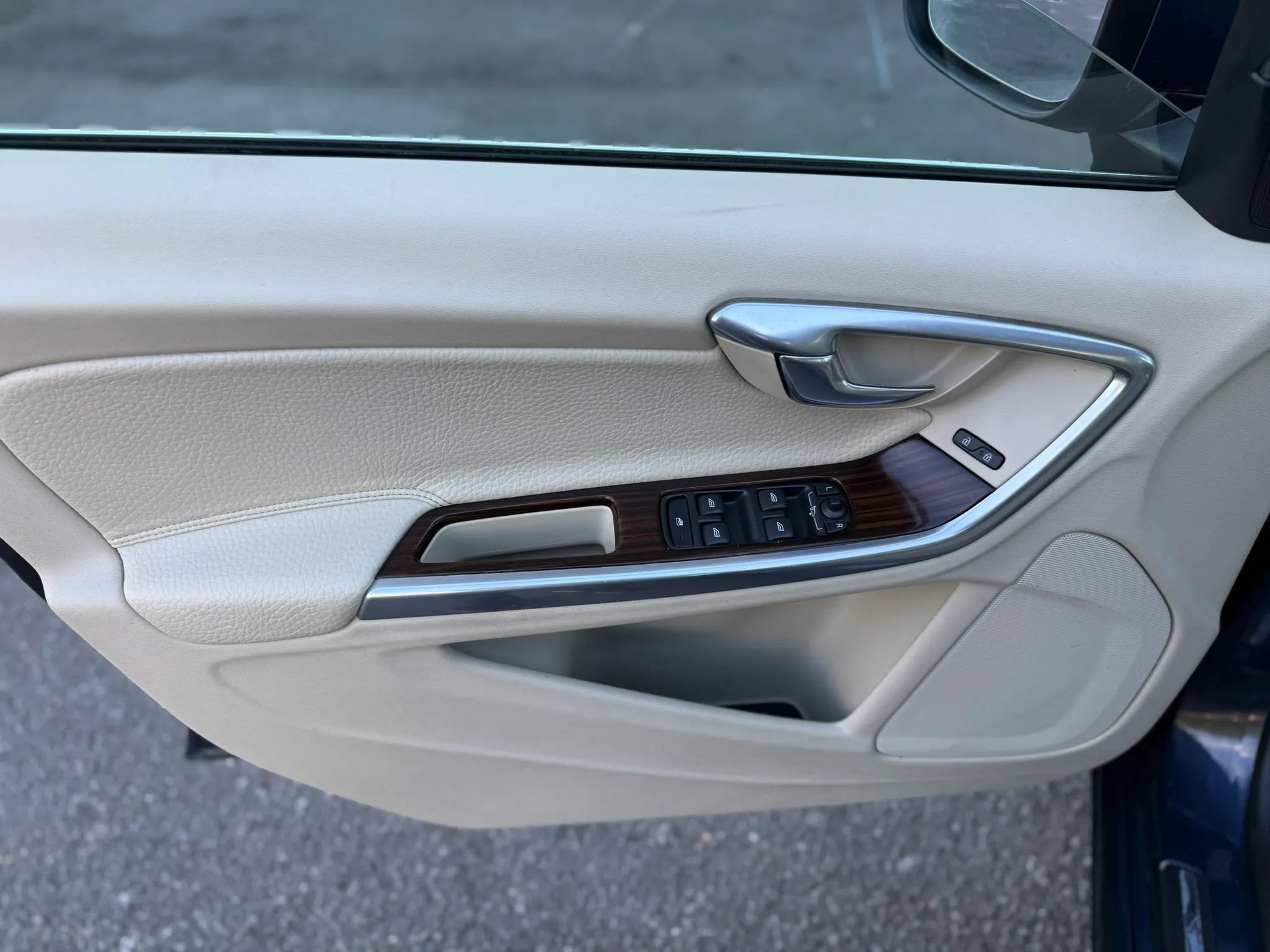 Used 2013 Volvo S60 T5 FWD image 18
