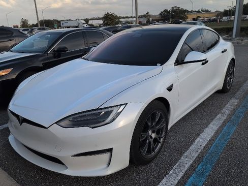Used 2021 Tesla Model S Plaid image 1