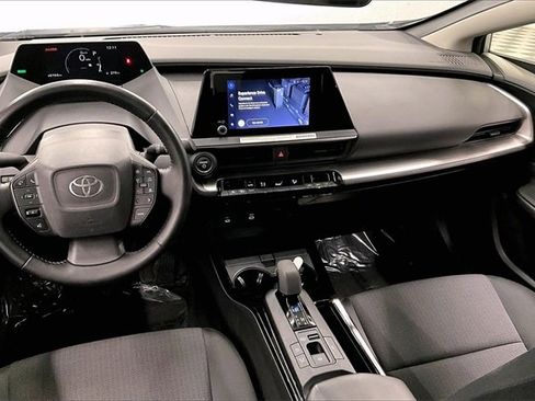 Used 2024 Toyota Prius LE image 6