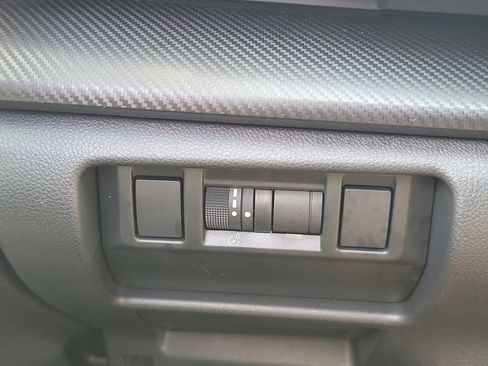 Used 2025 Subaru Crosstrek 2.0i image 26