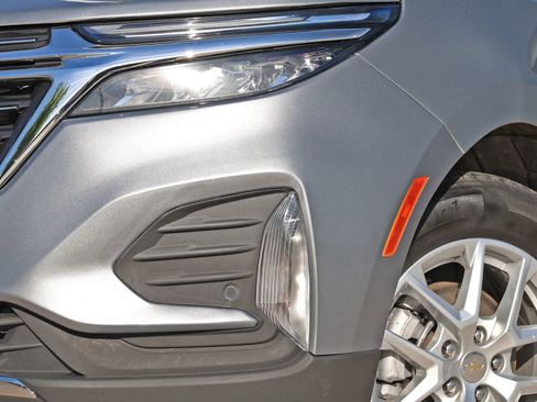 Used 2024 Chevrolet Equinox LT image 11