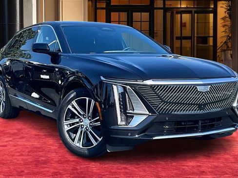 New 2026 Cadillac Lyriq Luxury w/ LPO, Floor Liner Package RWD image 2