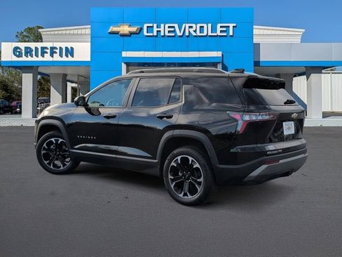 Used 2025 Chevrolet Equinox LT w/ Convenience Package II image 9