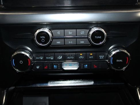 Used 2023 Ford F150 Lariat AWD/4WD image 43