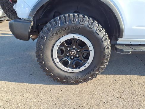 Used 2022 Ford Bronco Big Bend w/ Sasquatch Package image 7