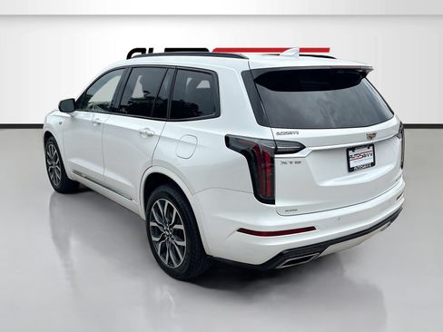 Used 2025 Cadillac XT6 Sport w/ Platinum Package AWD/4WD image 5