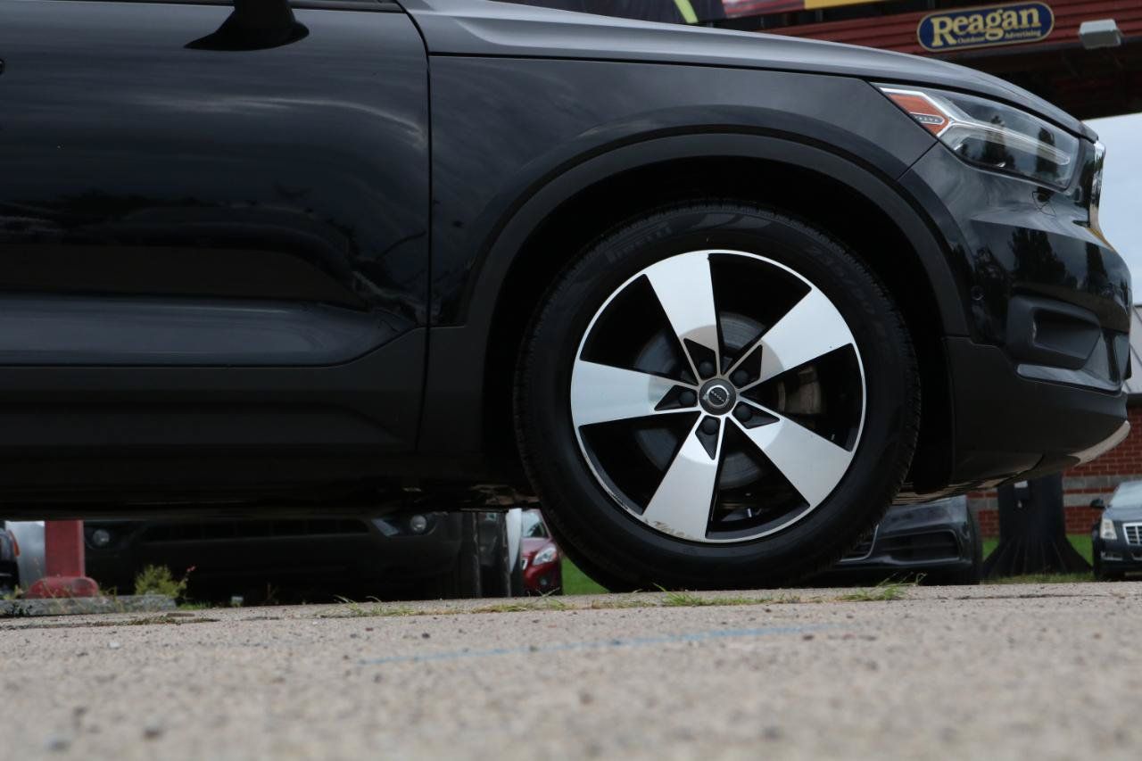 Used 2019 Volvo XC40 T5 Momentum AWD/4WD image 8