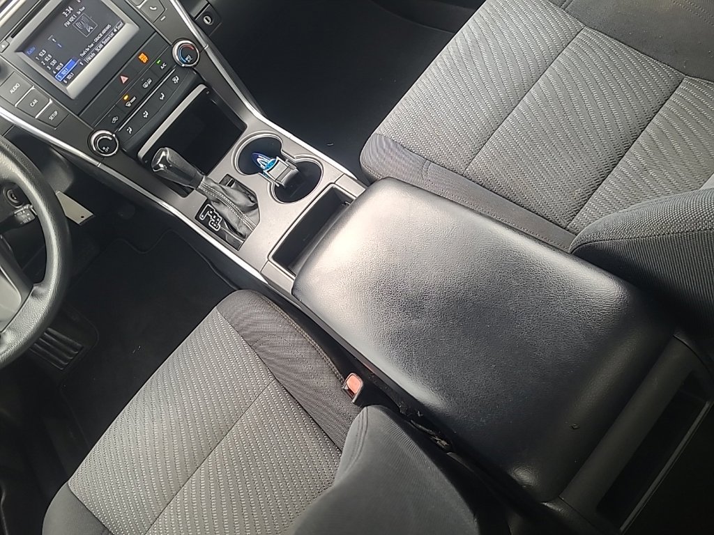 Used 2015 Toyota Camry LE FWD image 15