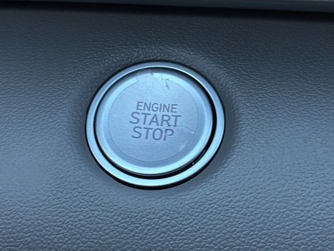 Used 2025 Hyundai Elantra Sport FWD image 16